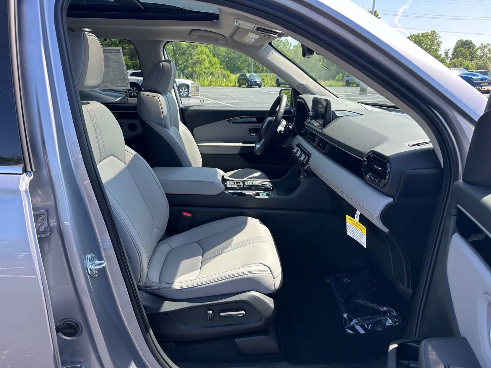 2025 Honda Pilot Touring photo 21