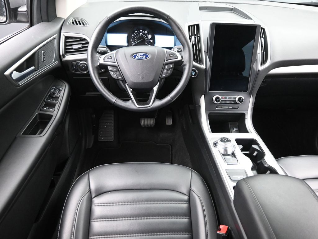 2024 Ford Edge SEL photo 9