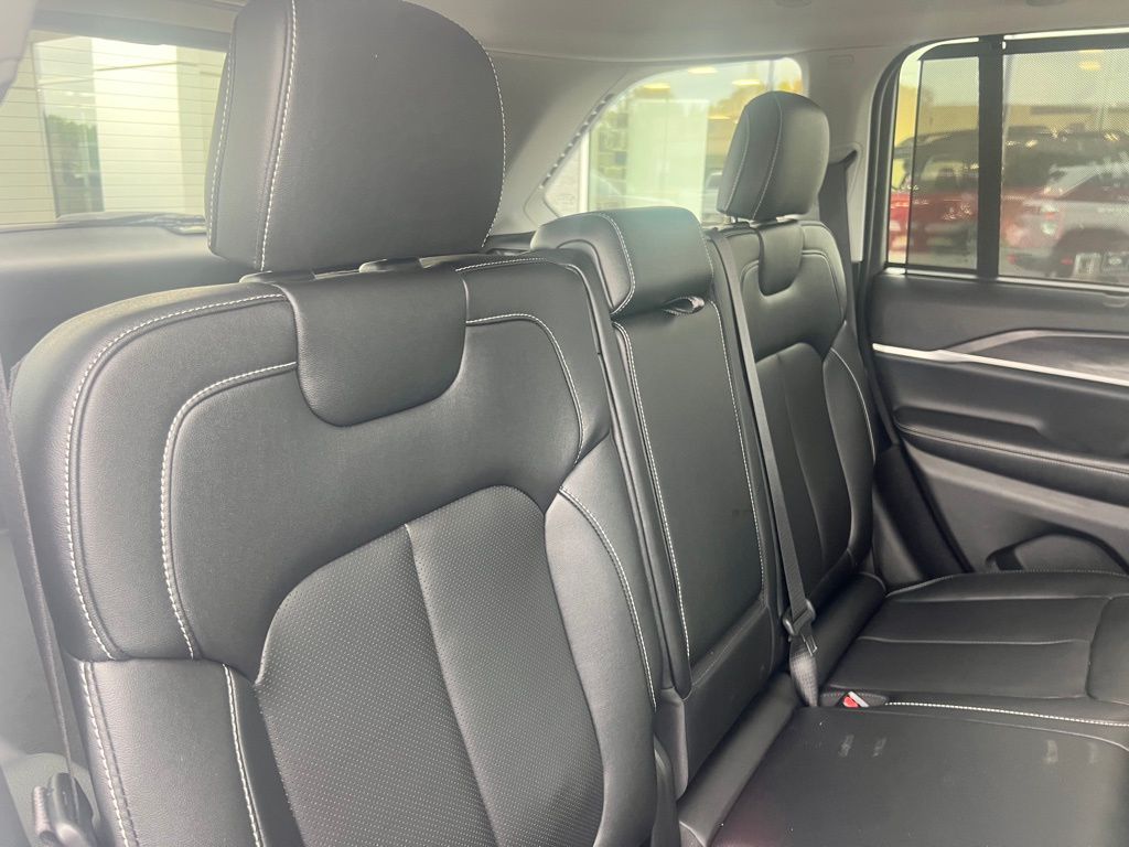 2023 Jeep Grand Cherokee Limited photo 28