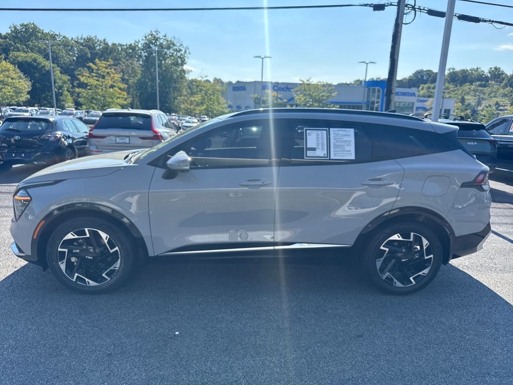 2023 Kia Sportage photo 2