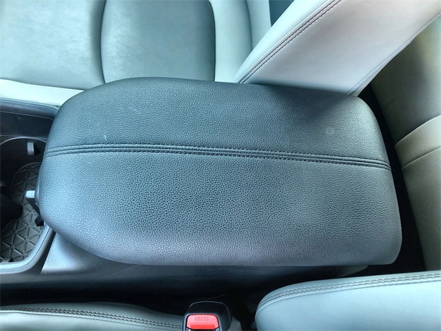 2024 Toyota RAV4 XLE Premium photo 12