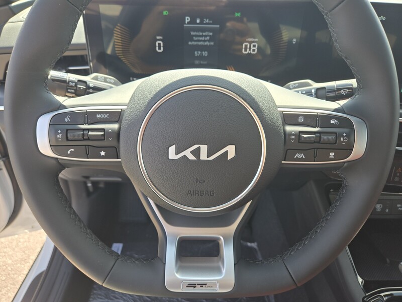 2025 Kia K5 GT-Line photo 10