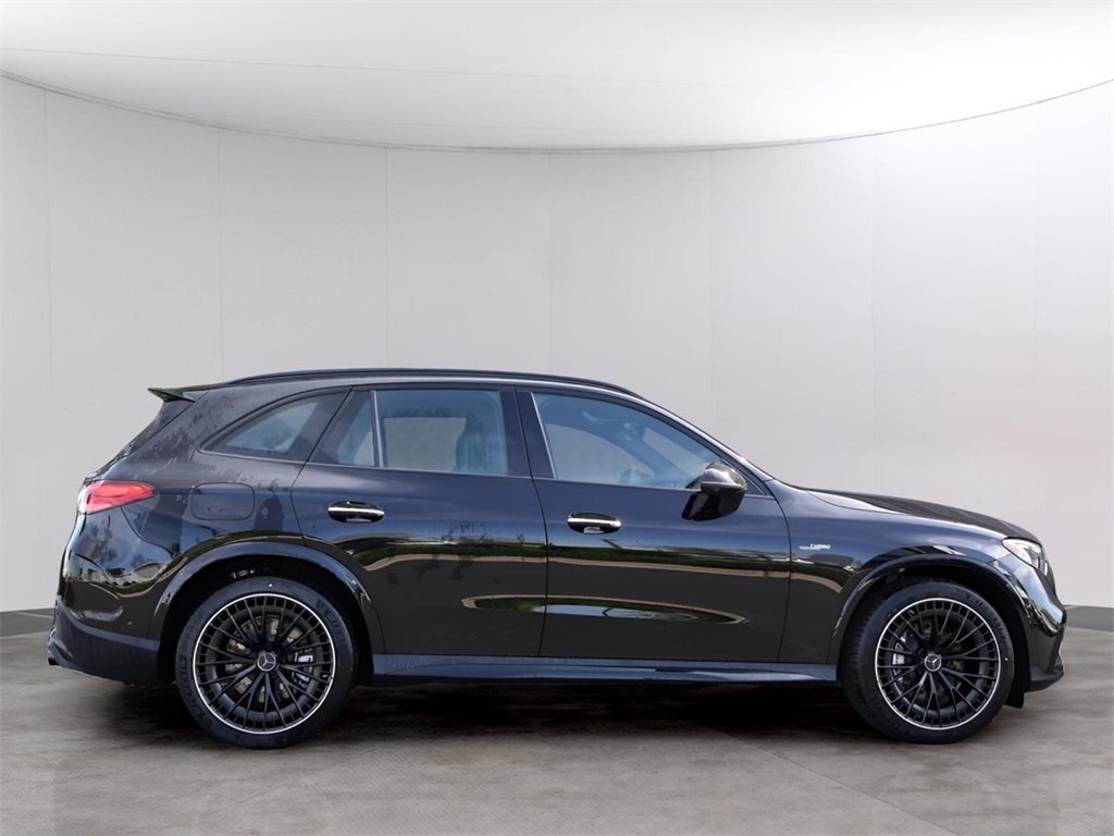 2025 Mercedes Benz GLC 43 AMG 4MATIC photo 4