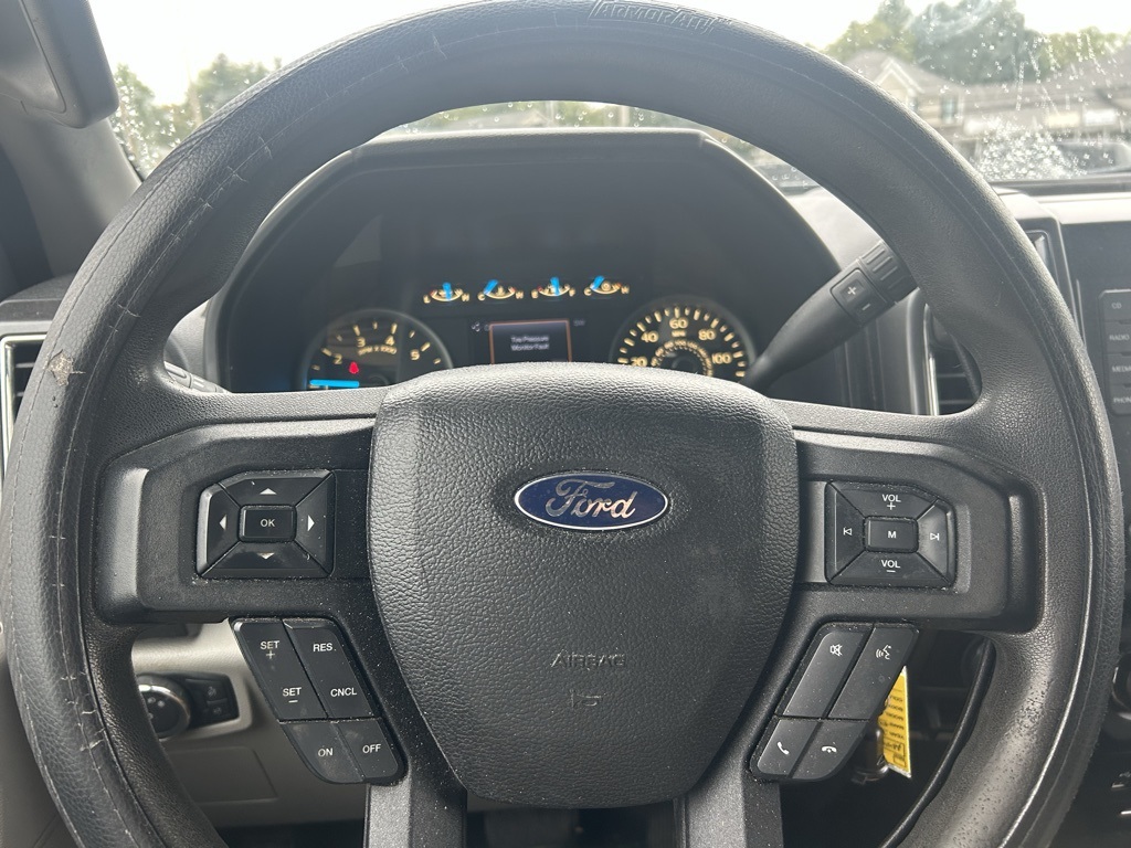 2016 Ford F-150 XLT photo 12