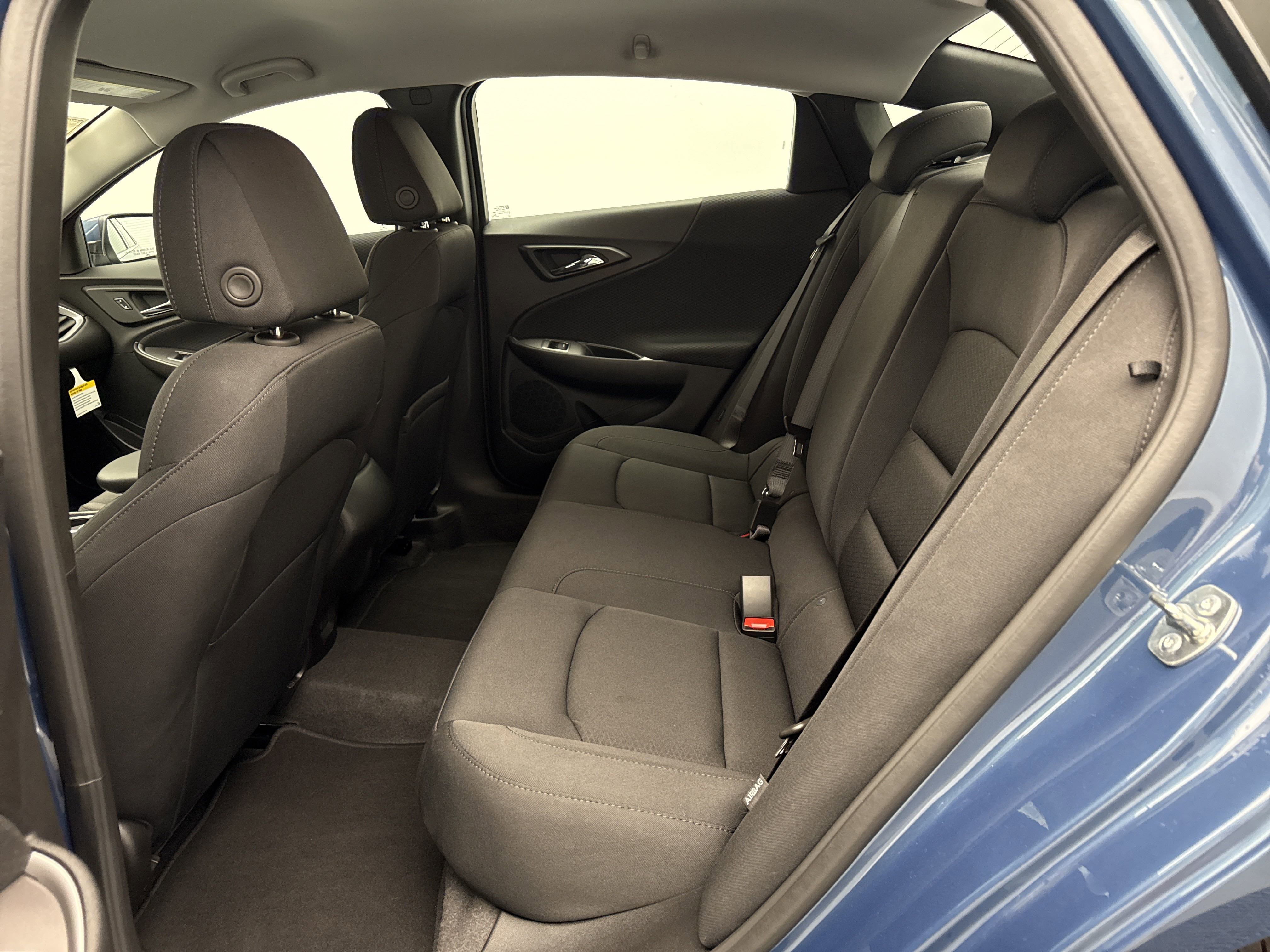 2025 Chevrolet Malibu LS photo 17