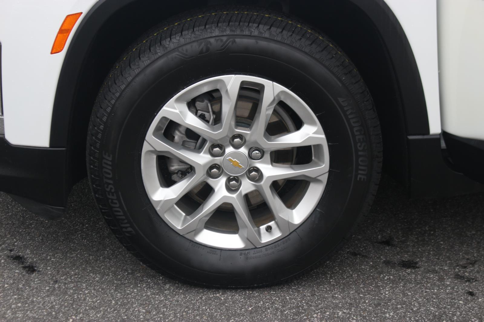2023 Chevrolet Traverse LS photo 36