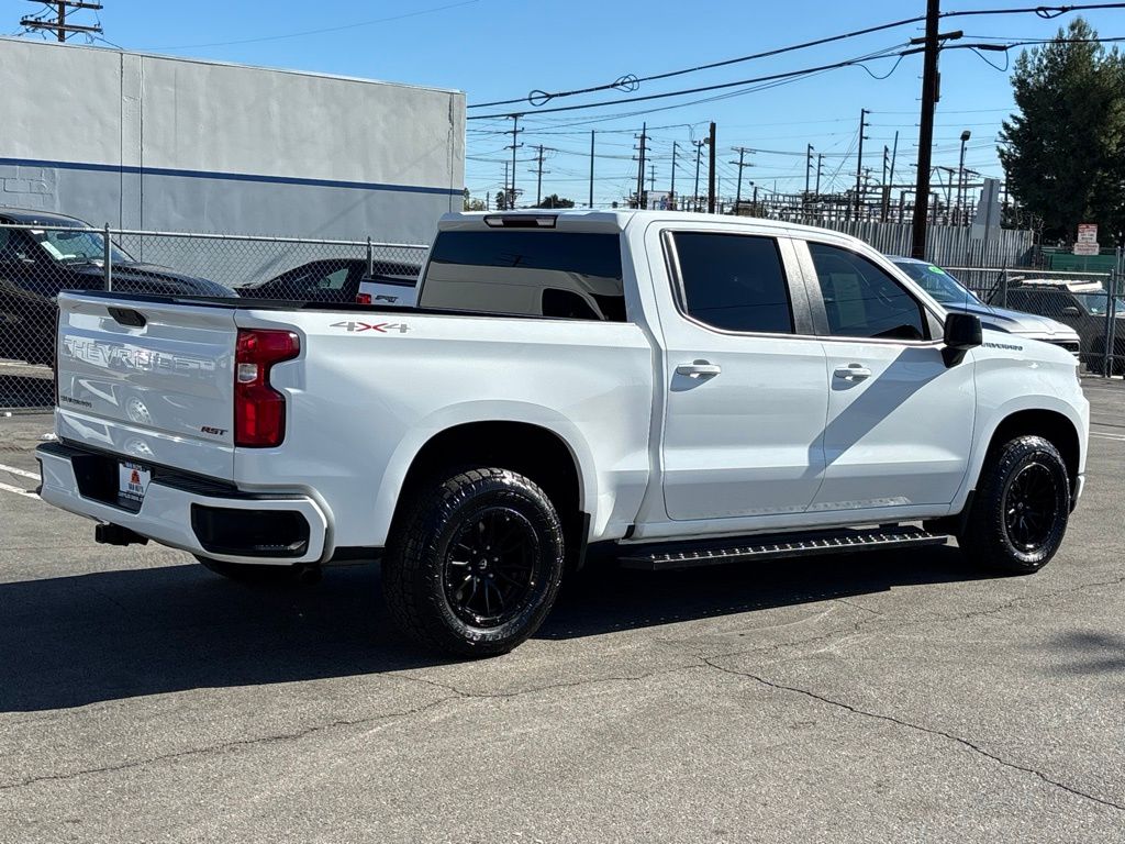 2021 Chevrolet Silverado 1500 RST photo 3