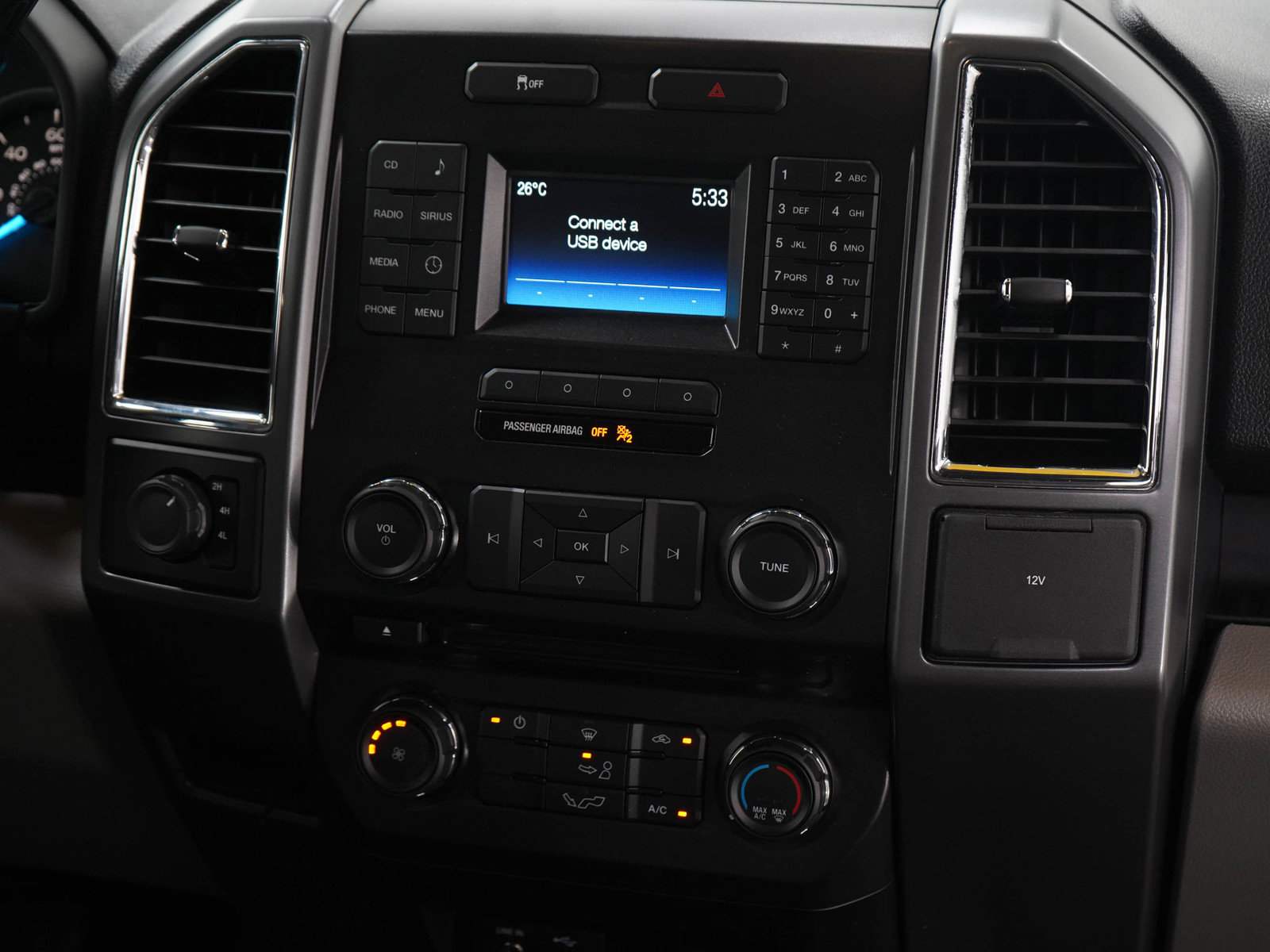 2015 Ford F-150 XLT photo 11