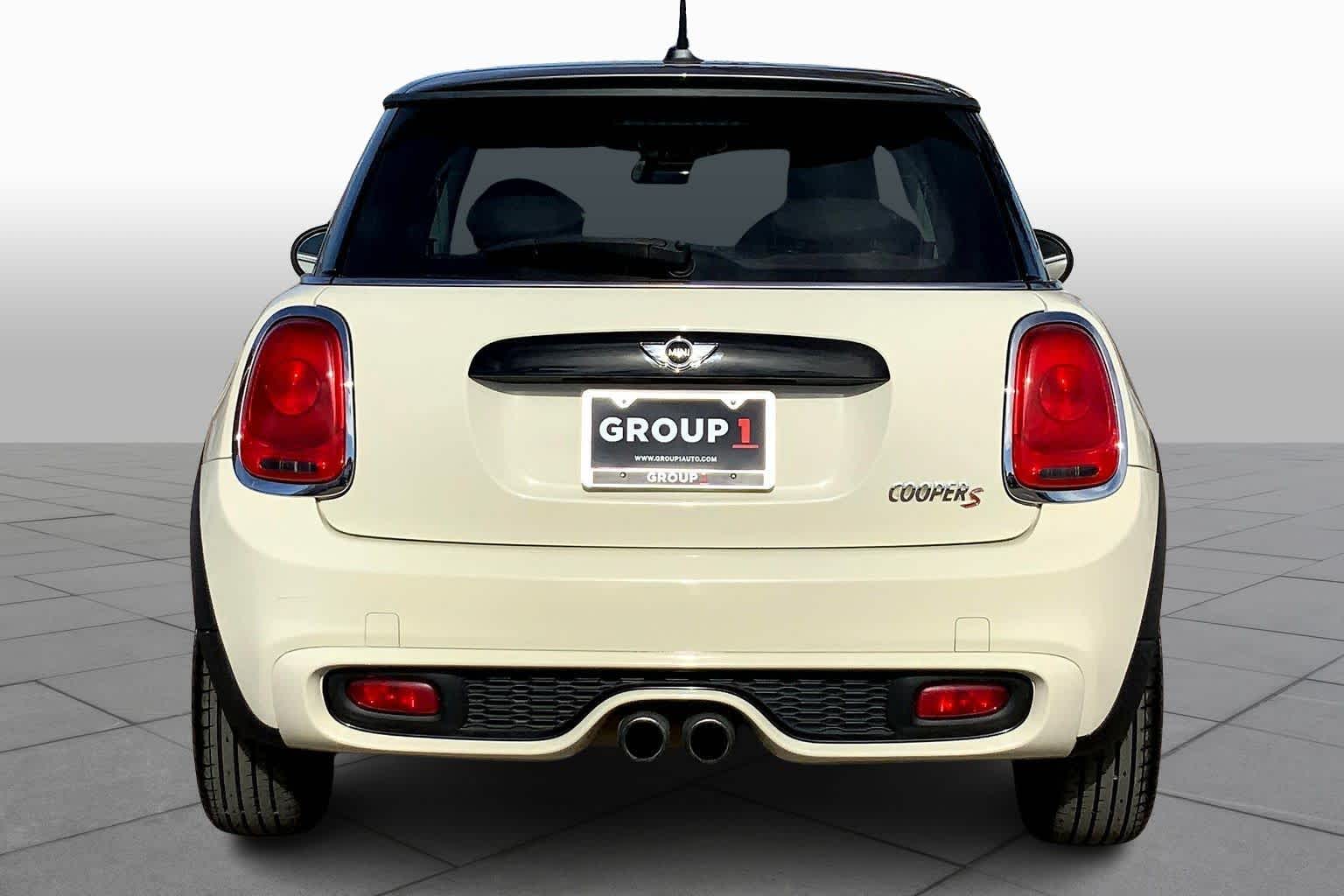 2017 Mini Cooper Hardtop S photo 4