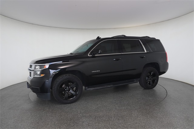 2017 Chevrolet Tahoe LT photo 4