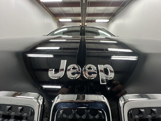2019 Jeep Cherokee Latitude photo 24