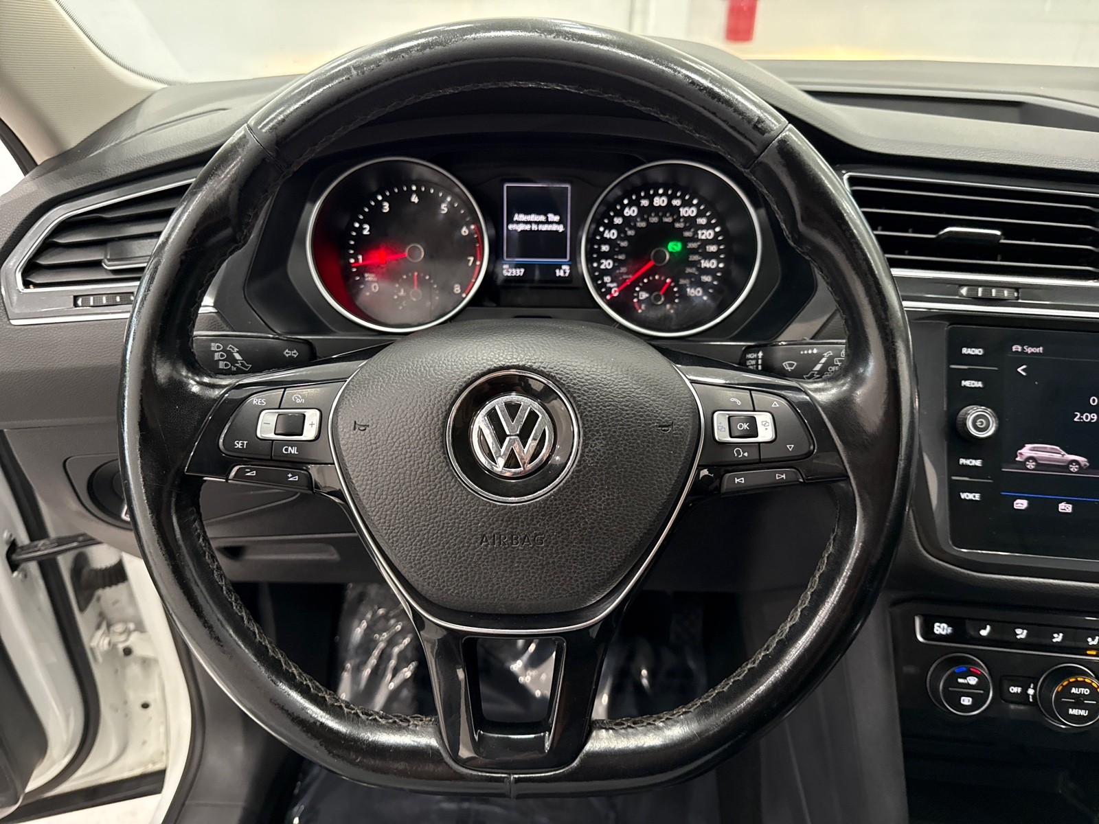 2018 Volkswagen Tiguan SE photo 22