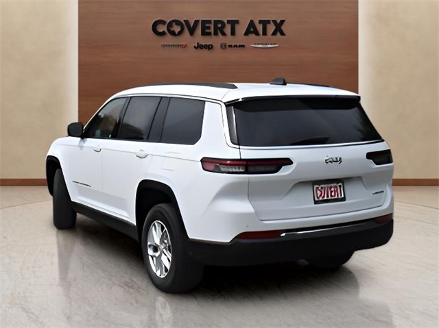 2025 Jeep Grand Cherokee Laredo X photo 3