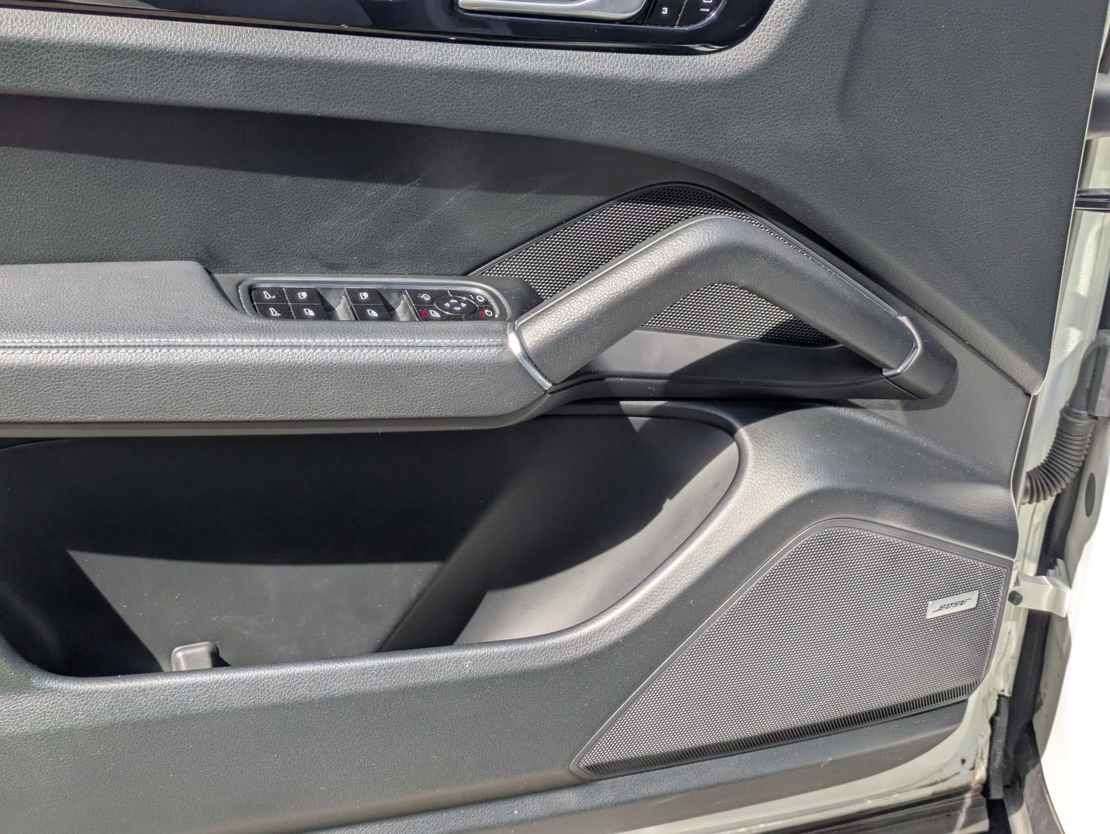 2020 Porsche Cayenne photo 13