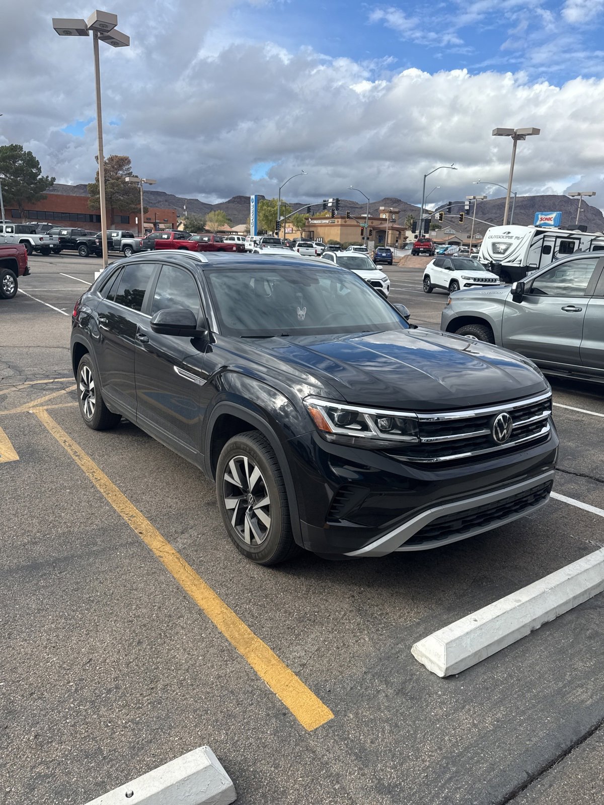 2022 Volkswagen Atlas Cross Sport SE photo 3