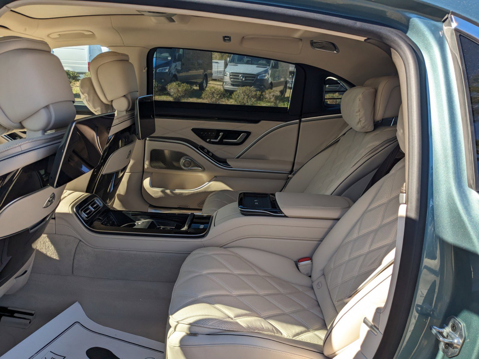 2025 Mercedes Benz S Maybach 450 580 photo 12