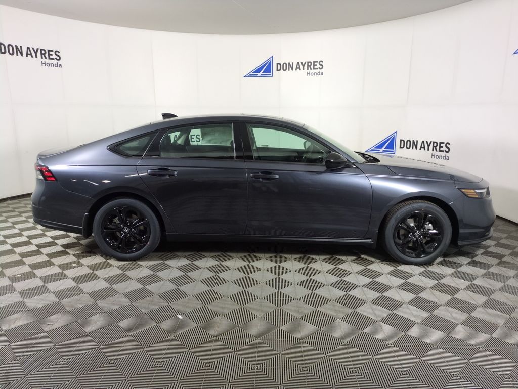 2025 Honda Accord SE photo 6