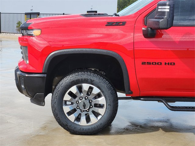 2024 Chevrolet Silverado 2500HD Custom photo 9