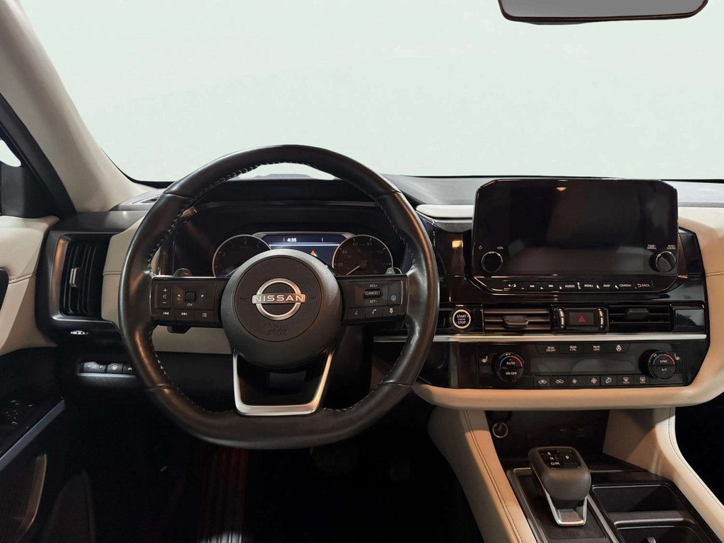 2023 Nissan Pathfinder SL photo 10