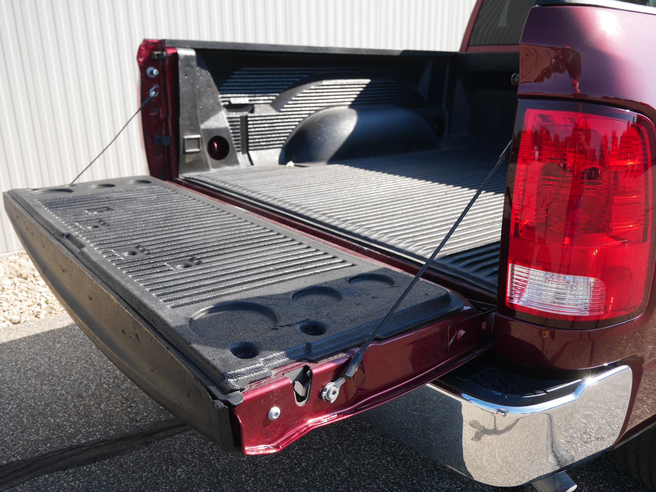 2021 Ram 1500 Classic SLT photo 12