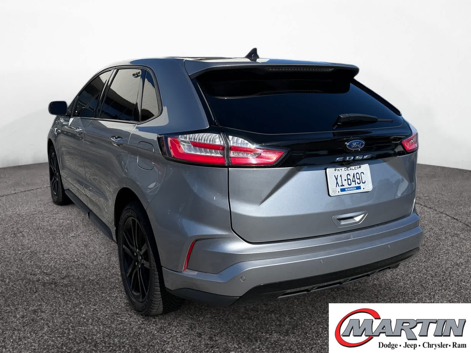 2022 Ford Edge ST-Line photo 3