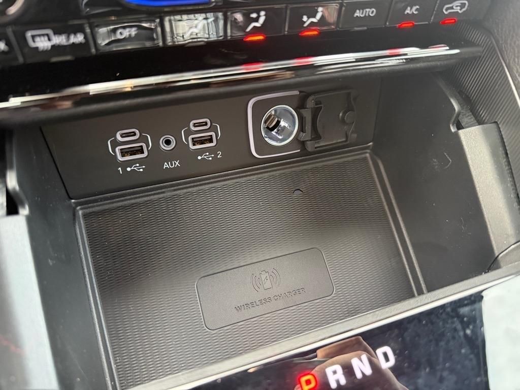 2025 Jeep Grand Cherokee Laredo Altitude photo 7