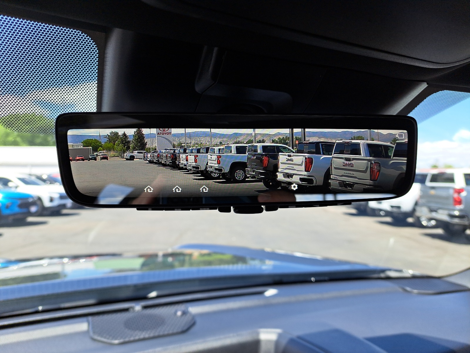 2025 Toyota Tundra Limited CrewMax photo 40