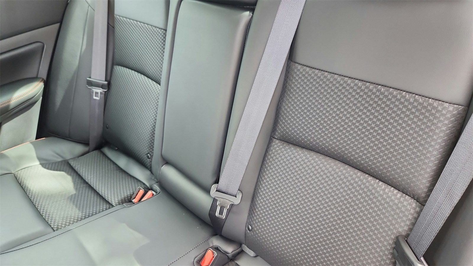 2025 Nissan Altima 2.5 SR photo 17