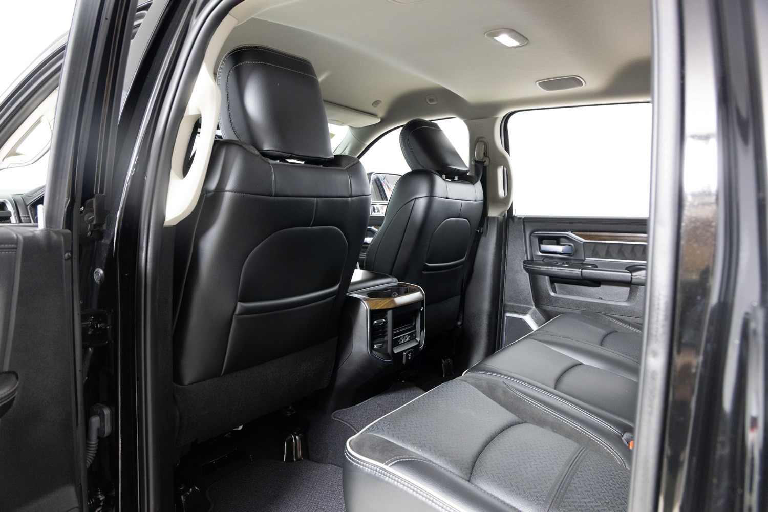 2024 Ram 2500 Laramie photo 8