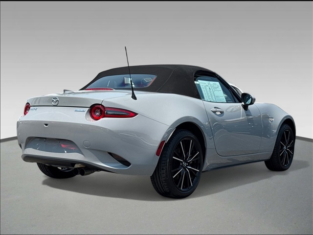 2024 Mazda MX-5 Miata Miata Grand Touring photo 4
