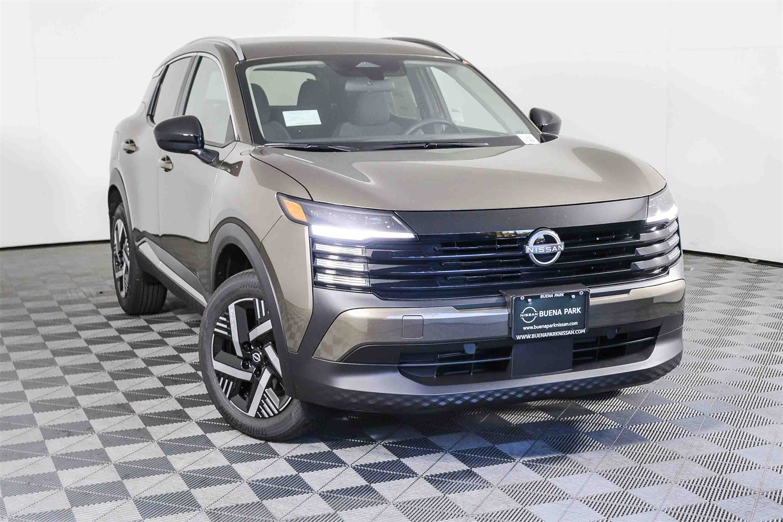 2026 Nissan KICKS SV's photo