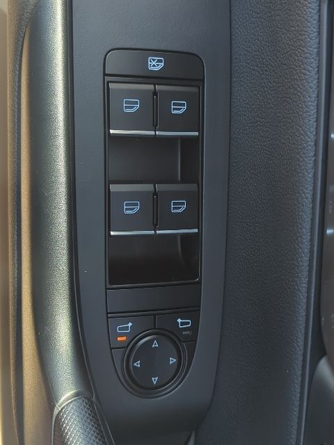2025 Mazda CX-50 2.5 S Preferred photo 13