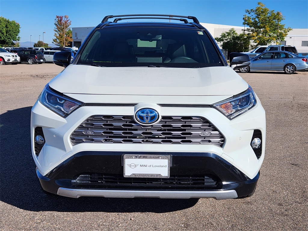 2020 Toyota RAV4 Hybrid XSE photo 5