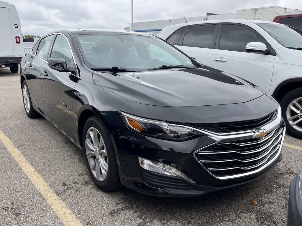 2023 Chevrolet Malibu 1LT photo 2