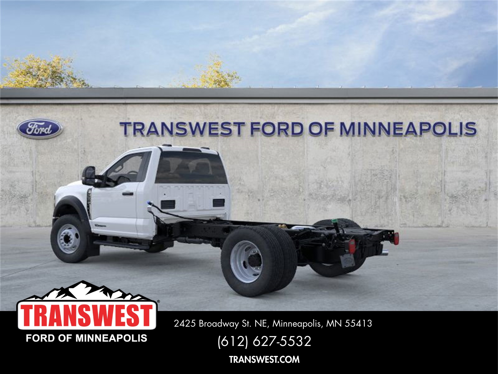 2025 Ford F-600 photo 4