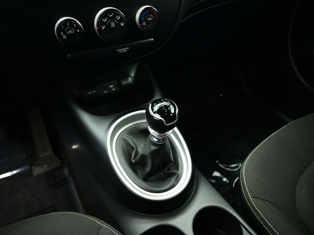 2015 Kia Soul Base photo 24