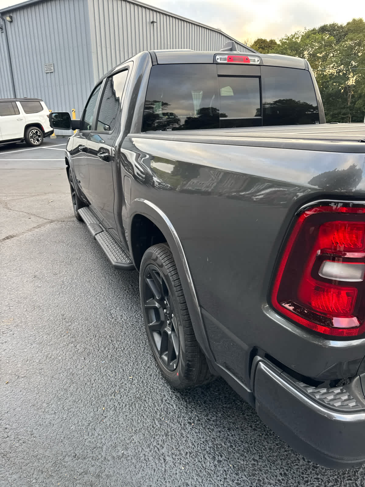 2025 Ram 1500 Laramie photo 14