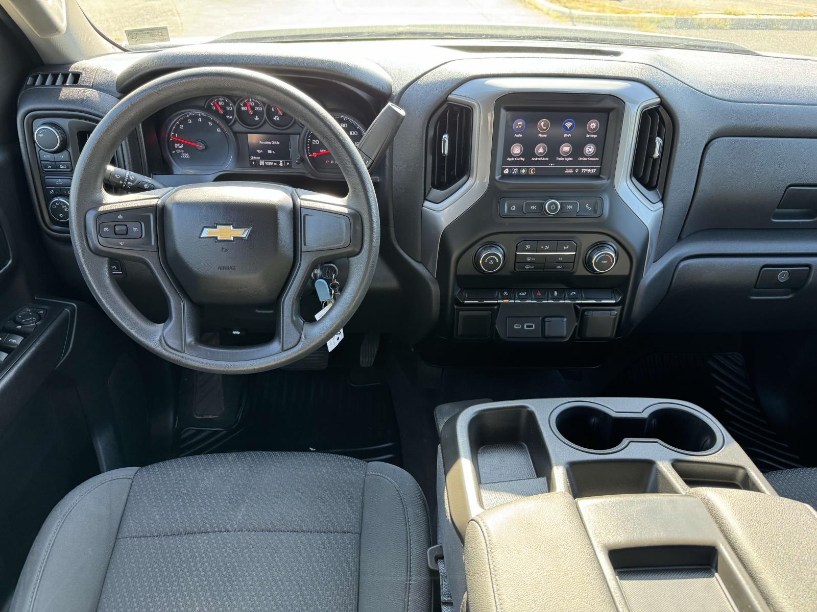 2021 Chevrolet Silverado 1500 Custom photo 2