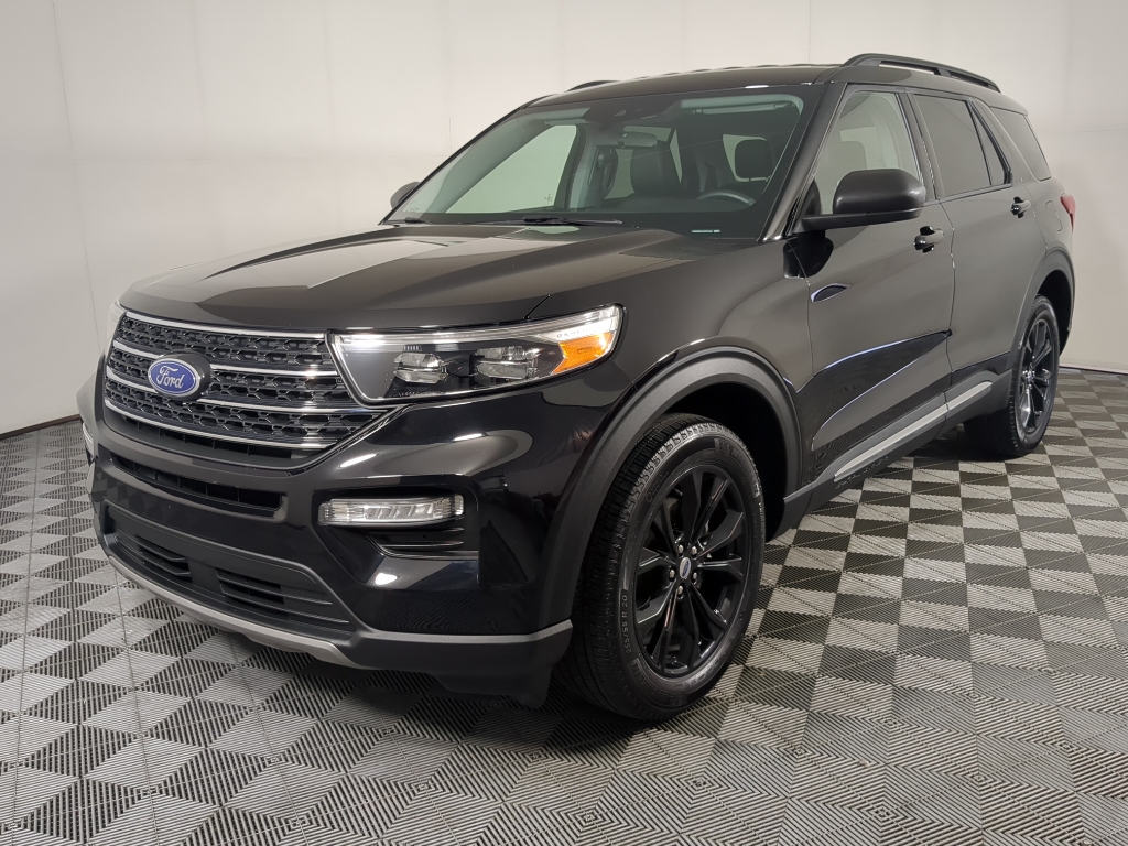 2023 Ford Explorer XLT photo 4