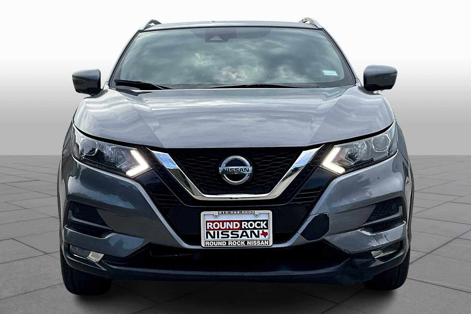 2020 Nissan Rogue Sport SV photo 3
