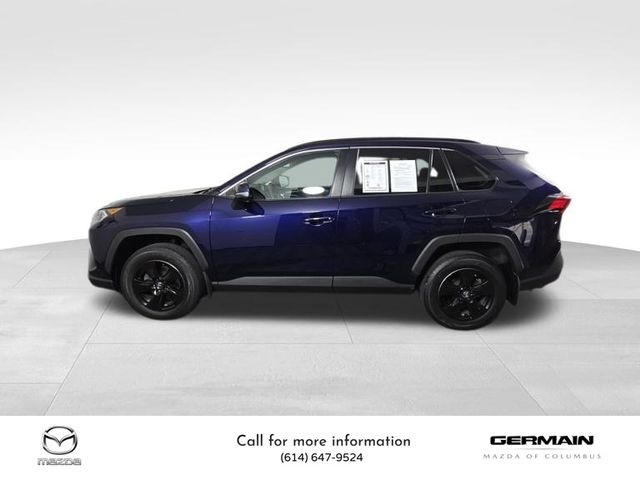 2019 Toyota RAV4 XLE photo 9