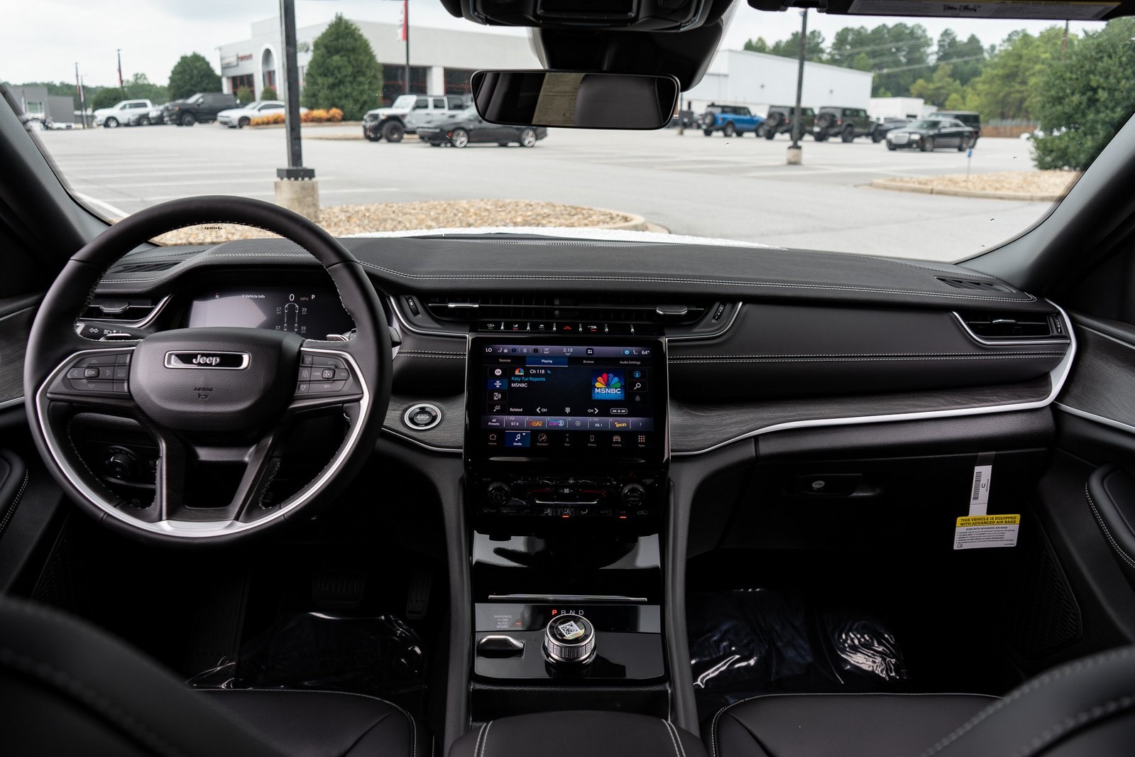 2025 Jeep Grand Cherokee Limited photo 18
