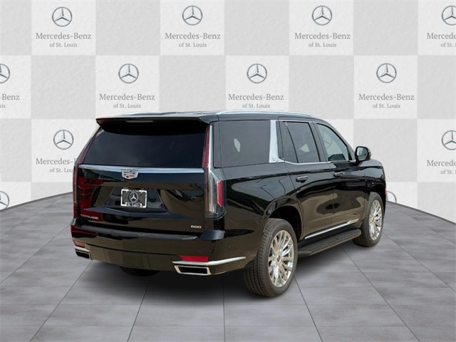 2021 Cadillac Escalade Premium Luxury photo 2