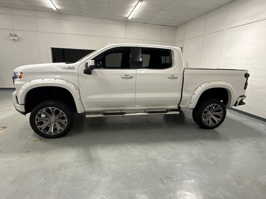 2019 Chevrolet Silverado 1500 High Country photo 3