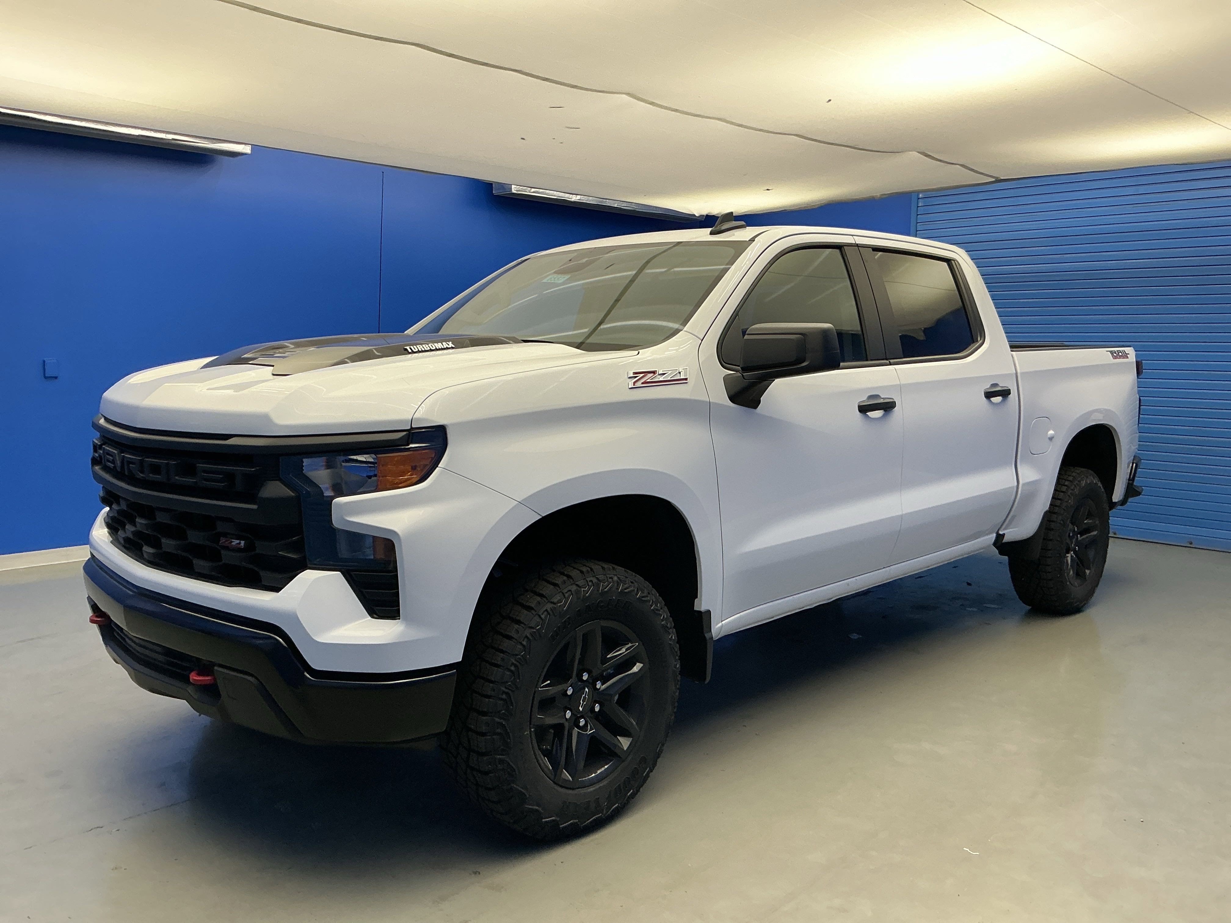 2025 Chevrolet Silverado 1500 Custom Trail Boss photo 4