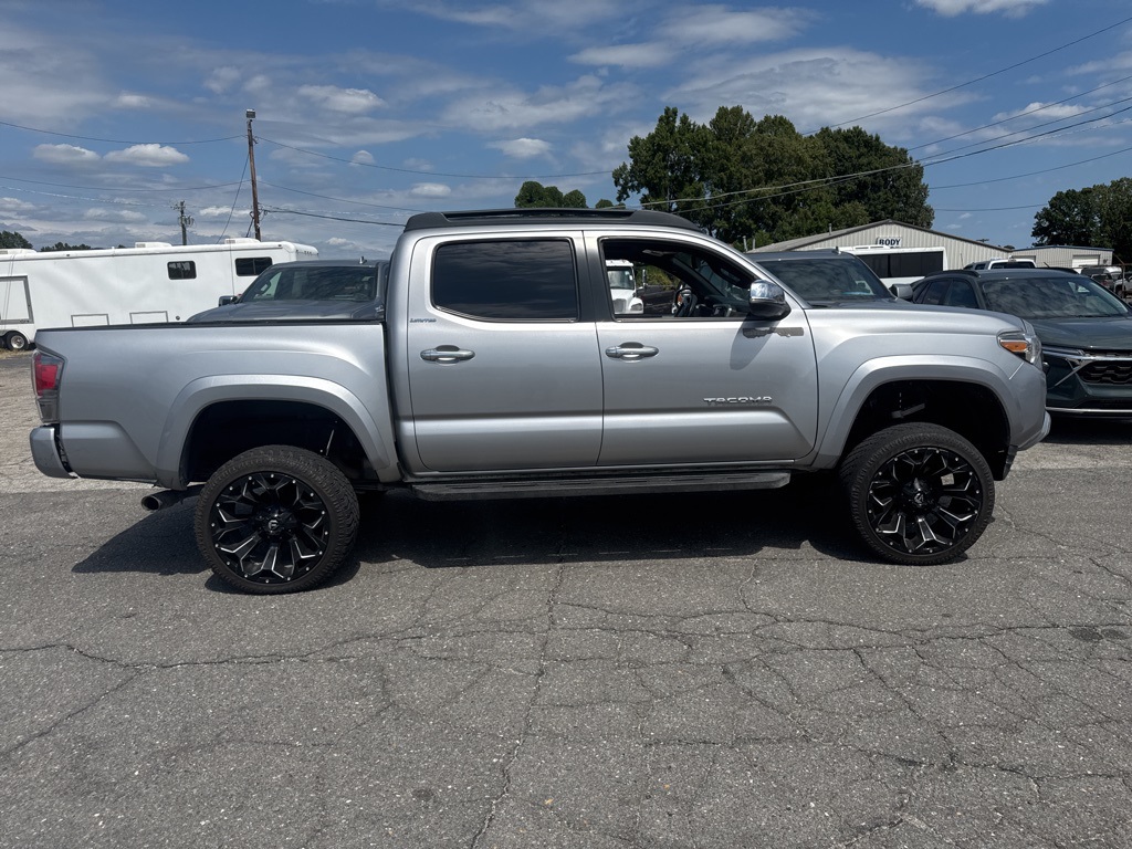 2016 Toyota Tacoma Limited photo 10