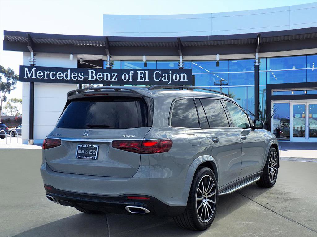 2026 Mercedes Benz GLS 450 4MATIC photo 3