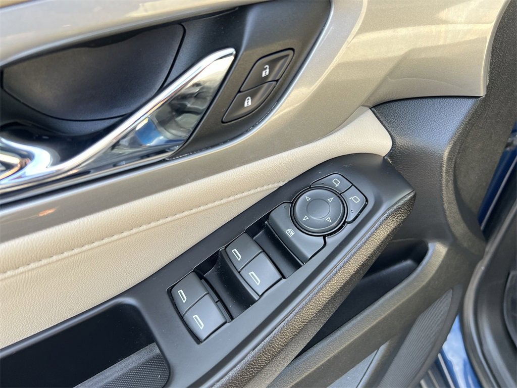 2023 Chevrolet Traverse LS photo 16