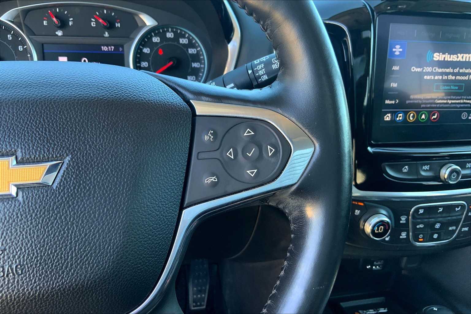 2020 Chevrolet Traverse Premier photo 24