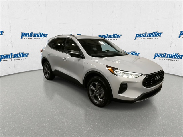 2026 Ford Escape ST-Line photo 2